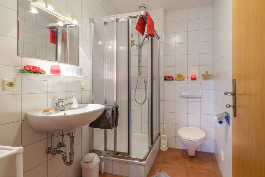 Die Badezimmer unseres Traumferienhaues Ludwig sind sauber hergerichtet