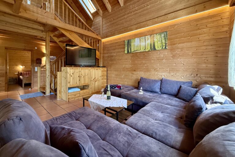 Der Wohnbereich im Schwarzwald Holzhaus Ludwig