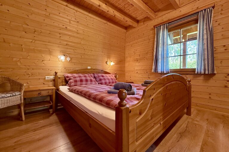 Ein Doppelzimmer im Schwarzwald Holzhaus Ludwig
