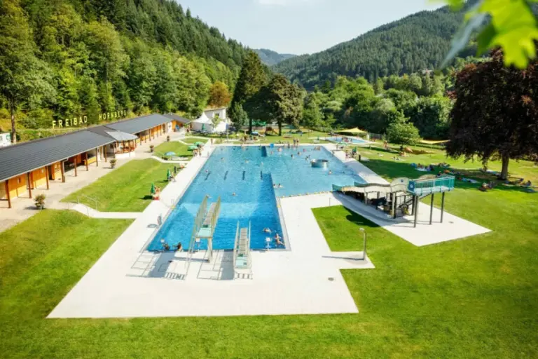 Schwimmbad in Hornberg